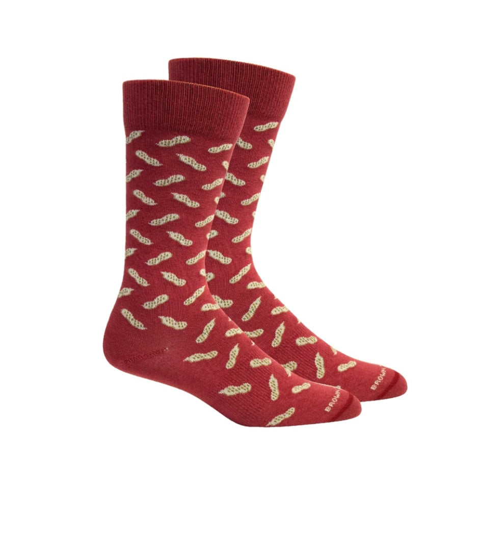 peanut socks | brown dog